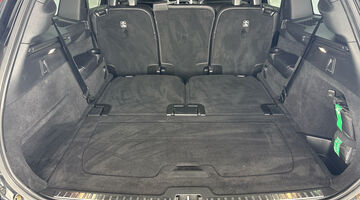 2022 Volvo 2.0 B5 MHEV R-Design Auto 4WD Euro 6 5-door (Black) - Image: 34