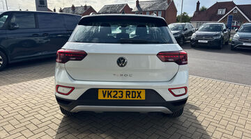 2023 Volkswagen TSI Life DSG Euro 6 5-door (White) - Image: 16
