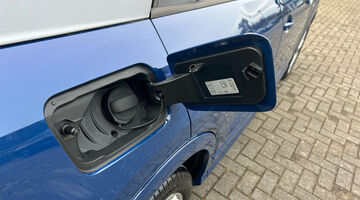 2026 Audi 1.0 TFSI 30 S line Euro 6 5-door (Blue) - Image: 19