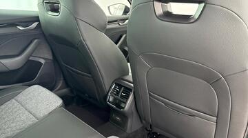2026 Škoda Hatch SportLine 1.5 TSI e-TEC 150 PS DSG (Silver) - Image: 26