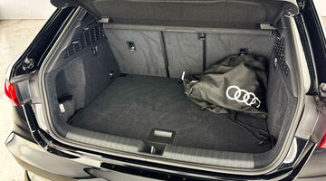 2025 Audi TFSIe 40 S line Sportback S Tronic Euro 6 5-door 17.9kWh (Black) - Image: 31