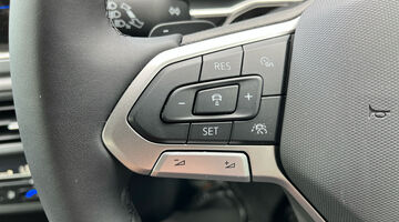 2026 Volkswagen 1.0 TSI Black Edition DSG Euro 6 5-door (Black) - Image: 26