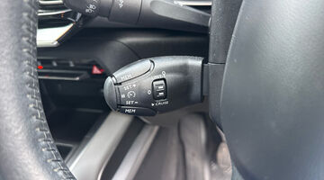 2020 Citroen PureTech Flair Euro 6 5-door (White) - Image: 38
