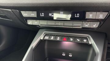 2026 Audi Sportback Black Edition TFSI 150 PS S tronic (Blue) - Image: 13