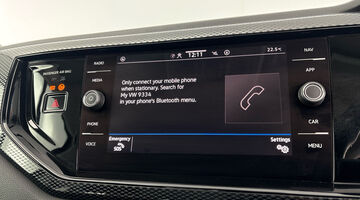2024 Volkswagen 1.0 TSI Life Euro 6 5-door (Black) - Image: 15