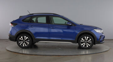 2023 Volkswagen 1.0 TSI Life Euro 6 5-door (Blue) - Image: 4