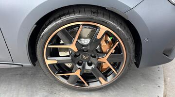 2026 CUPRA 2.0 TSI VZ3 DSG 4-doorive Euro 6 5dr (Grey) - Image: 5