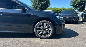 2026 Audi 1.0 TFSI 30 S line Sportback S Tronic Euro 6 5-door (Black) - Image: 5