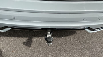 2026 Volvo 2.0 T8 18.8kWh Ultra Black Edition Auto Euro 6 5-door (Grey) - Image: 30