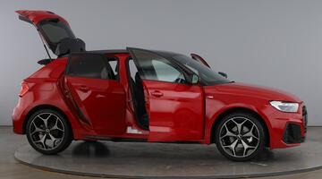 2026 Audi Sportback Black Edition 30 TFSI 116 PS S tronic (Red) - Image: 10