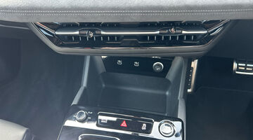 2026 Audi 100kWh Black Edition Auto quattro 5-door (Grey) - Image: 33