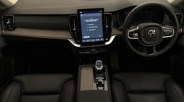 2025 Volvo 2.0 T8 18.8kWh Ultra Dark Auto 4WD Euro 6 5-door (Black) - Image: 10