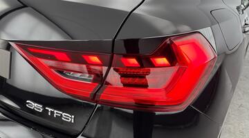 2026 Audi Sportback S line 30 TFSI 116 PS S tronic (Black) - Image: 29
