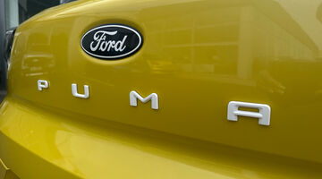 2026 Ford Standard Range 43kWh Premium Auto 5-door (Yellow) - Image: 18