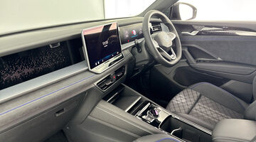 2026 Volkswagen ETSI MHEV R-Line DSG Euro 6 5-door (Grey) - Image: 2
