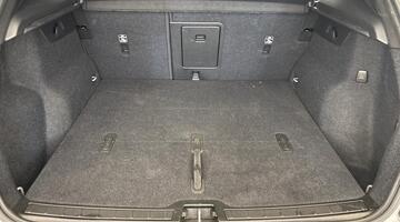 2025 Volvo 2.0 B4 MHEV Plus Dark DCT Auto Euro 6 5-door (Grey) - Image: 5