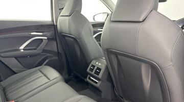 2025 Audi 2.0 TDI Sport Sportback S Tronic quattro Euro 6 5-door (Grey) - Image: 32