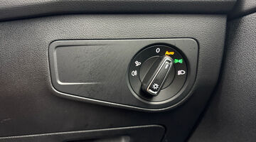 2023 Volkswagen TSI 13kWh R-Line DSG Euro 6 5-door (Blue) - Image: 31