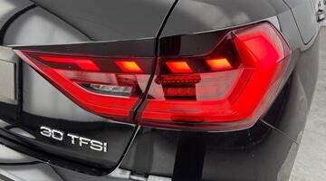 2026 Audi Sportback S line 30 TFSI 116 PS S tronic (Black) - Image: 28