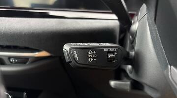 2026 Audi Saloon Black Edition e-hybrid quattro 299 PS S tronic (Red) - Image: 27