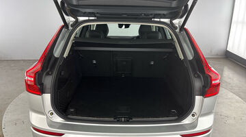 2021 Volvo 2.0 B5 MHEV Momentum Auto Euro 6 5-door (Silver) - Image: 13
