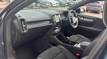 2026 Volvo Single Motor Extended Range 82kWh Plus Black Edition Auto 5-door (Blue) - Image: 2