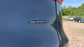 2026 Audi 2.0 TDI S line Sportback S Tronic quattro Euro 6 5-door (Grey) - Image: 18