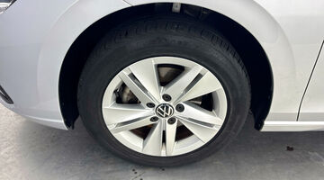 2020 Volkswagen TSI Life Euro 6 5-door (Silver) - Image: 30