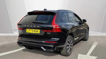 2023 Volvo 2.0 B5 MHEV Plus Auto Euro 6 5-door (Black) - Image: 2