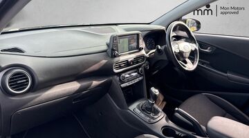 2018 Hyundai 1.0 T-GDi Premium Euro 6 5-door (Black) - Image: 2