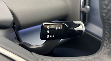 2026 Volvo Single Motor Extended Range 69kWh Plus Auto 5-door (Blue) - Image: 32