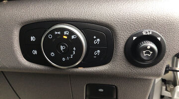 2024 Ford 2.0 350 EcoBlue Limited Auto FWD L3 HEuro 6 5-door (Silver) - Image: 13