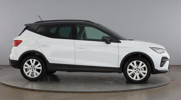 2026 SEAT 1.0 TSI FR First Edition DSG Euro 6 5-door (Multicolour) - Image: 4