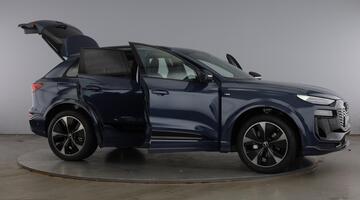 2026 Audi 100kWh Performance Black Edition Auto 5-door (Blue) - Image: 10