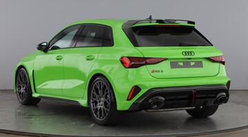 2026 Audi RS 3 Sportback Carbon Black 400 PS S tronic (Green) - Image: 3