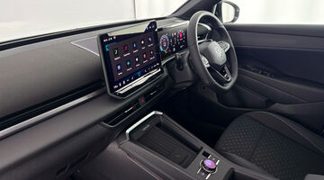2026 Volkswagen ETSI MHEV R-Line DSG Euro 6 5-door (White) - Image: 2