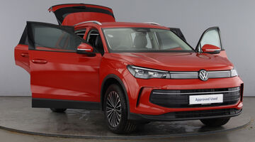 2026 Volkswagen ETSI MHEV Match DSG Euro 6 5-door (Red) - Image: 10