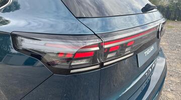 2026 Volkswagen Elegance 1.5 eTSI 150 PS 7-Speed DSG 5-door (Blue) - Image: 13