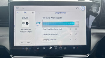 2026 Ford Standard Range 43kWh Premium Auto 5-door (Yellow) - Image: 40