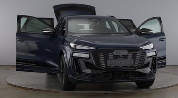 2026 Audi 100kWh Performance Black Edition Auto 5-door (Blue) - Image: 9