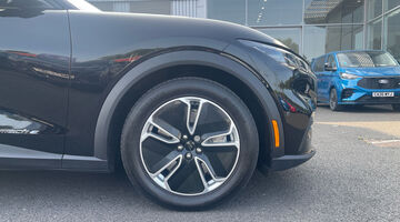 2026 Ford Standard Range 72kWh Select 5-door (Black) - Image: 5