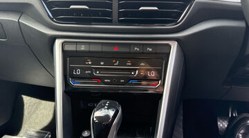 2025 Volkswagen TSI Match DSG Euro 6 5-door (White) - Image: 33