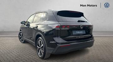 2026 Volkswagen Match 1.5 eTSI 150 PS 7-Speed DSG 5-door (Black) - Image: 3