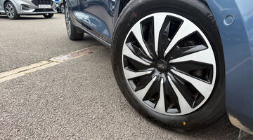 2024 Ford 1.0T EcoBoost MHEV Titanium Euro 6 5-door (Blue) - Image: 23