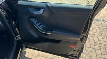 2024 Ford 1.0T EcoBoost MHEV ST-Line X Euro 6 5-door (Black) - Image: 9