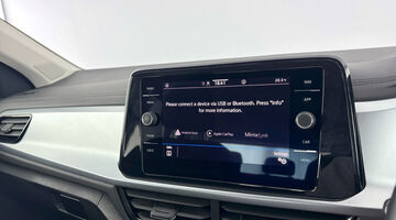 2023 Volkswagen 1.0 TSI Life Euro 6 5-door (Grey) - Image: 15