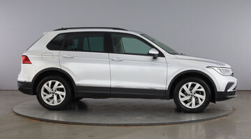 2024 Volkswagen TSI Life DSG Euro 6 5-door (Silver) - Image: 4