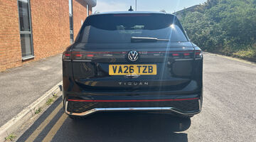 2026 Volkswagen 2.0 TDI R-Line DSG Euro 6 5-door (Black) - Image: 21