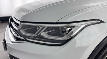 2023 Volkswagen TSI R-Line DSG Euro 6 5-door (White) - Image: 42