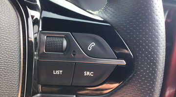 2021 Peugeot 50kWh GT Premium Auto 5-door (Red) - Image: 25